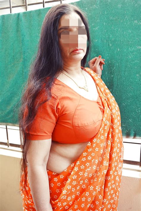 desi aunty saree remove pic देसी लड़की की नंगी फोटो