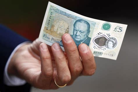 uk introduces untearable plastic banknote arabianbusiness