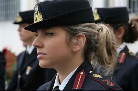 hot russian army girls female soldiers of hellenic armed