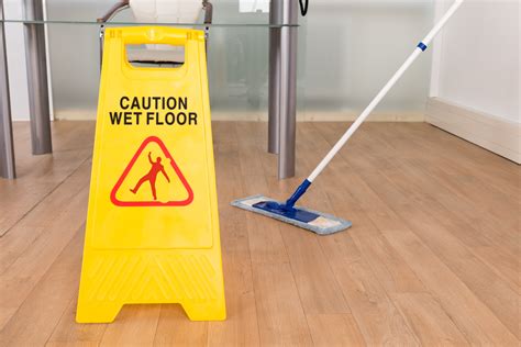 janitorial services   safer workplace sawgrass cleaning solutions