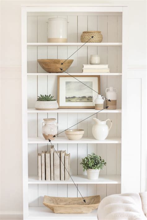 expert shelf decor ideas   style    pro   hostess