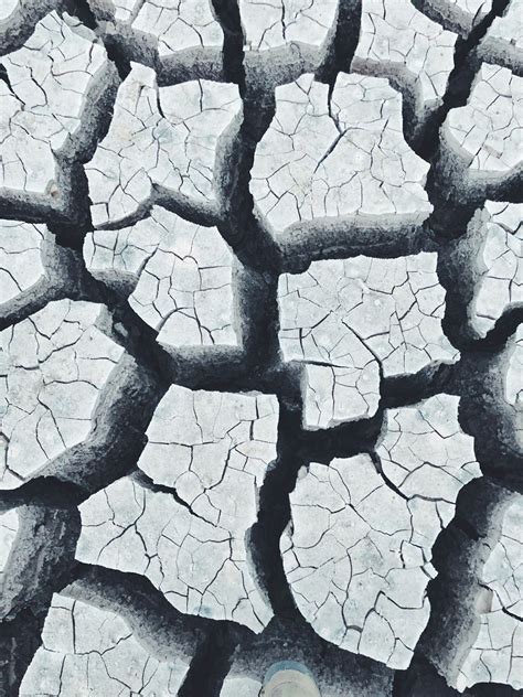 cracked pictures   images  unsplash