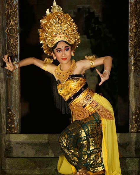 10 Tempat Terbaik Menyaksikan Tarian Adat Bali Tahun 2024