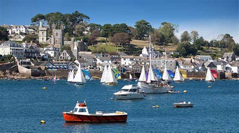 fowey holidays  catering holiday cottages