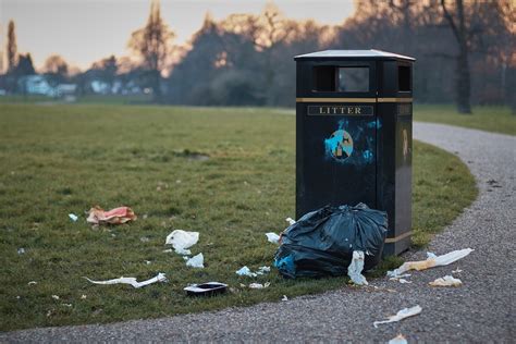 litter  london parks     problem  week