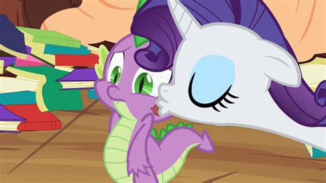 Rarity Kisses Her Spikey Wikey Mlp Spike And Rarity