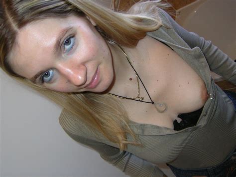 pp 1658 in gallery down blouse nip slips 21 picture 22 uploaded by panty pads on