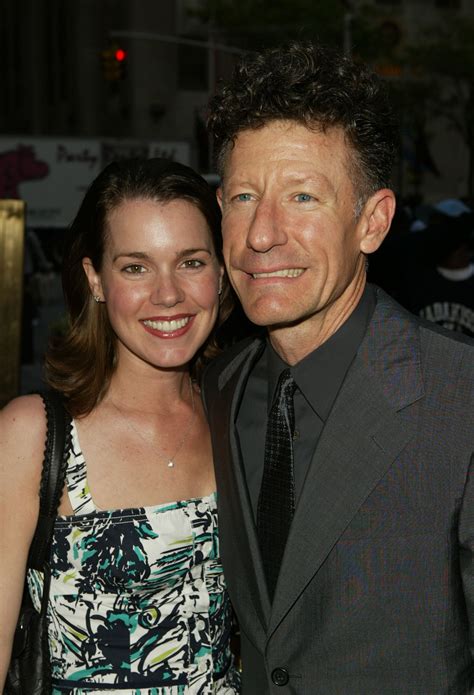 lyle lovett married    sun