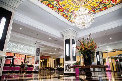 hotel lobby riu palace aruba palm beach aruba  inclusive hotel riu hotels resorts