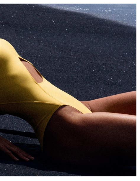 Gisele Bundchen Thefappening Sexy For Vogue 2019 The