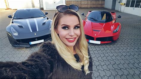Sophia Calate Is The Latest Blonde Car Reviewer And She S