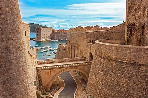 Dubrovnik Old Town And Harbour Photo Shutterstock