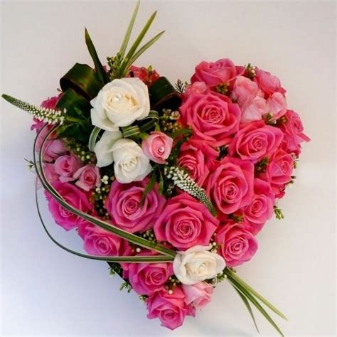 valentinstag blumen blumenstrauss verschicken rosa weiss sympathy arrangements funeral flower