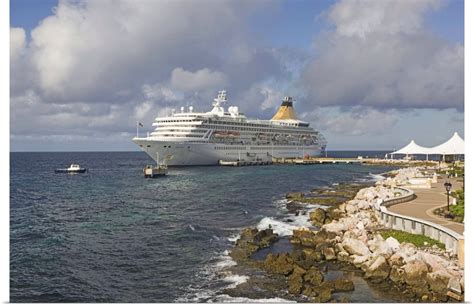 great big canvas abc islands curacao willemstad cruise ship