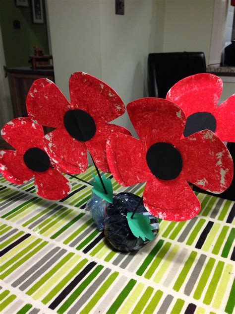 paper plate poppies poppy craft  kids poppy craft toddler arts