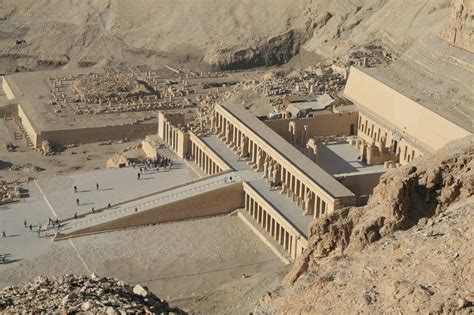 temple  hatshepsut famous pharaohs