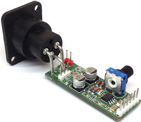 phantom powered microphone pre amplifier  ssm electronics labcom