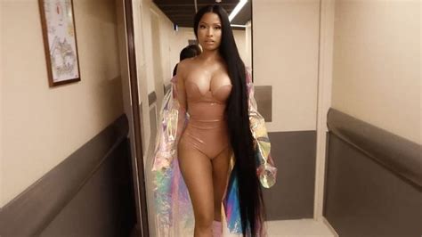 Nicki Minaj In Sexy Dress And Nude Scandal Planet