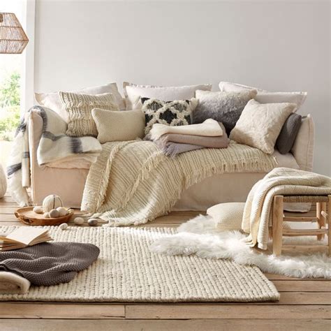 plaids  couvertures pour canape  lit cote maison