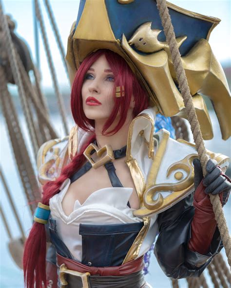 Elarte Cosplay Captain Miss Fortune Cosplay League Of
