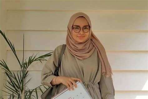 foto anak remaja cantik pakai hijab tutorial hijab terbaru