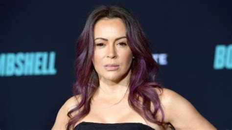 alyssa milano labelled another ‘hollywood ditz as she considers