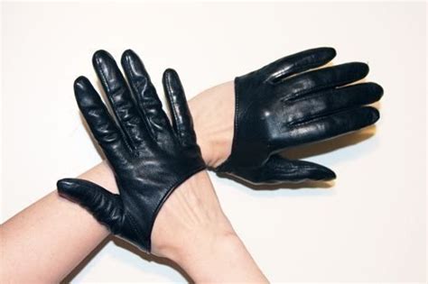 sex and the city half scoop gloves · how to make gloves · sewing on cut out keep