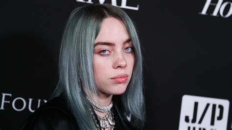 billie eilish cansada de  las redes comenten su aspecto fisico  el tamano de sus pechos