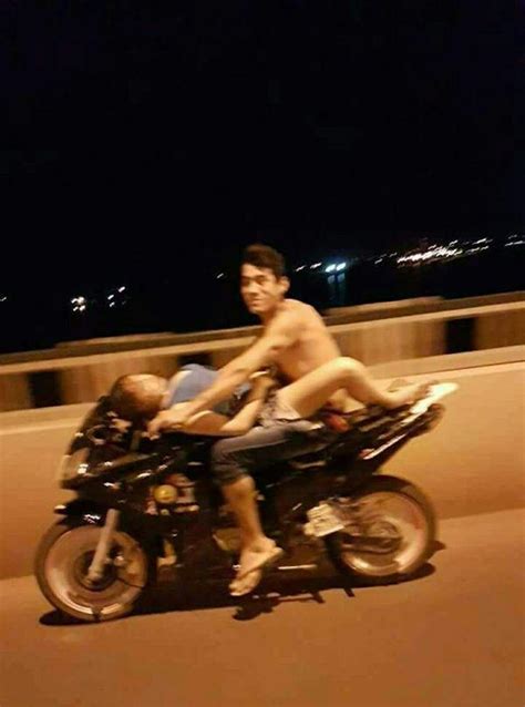 This Couple Caught On Video Having Sex On A Motorcycle