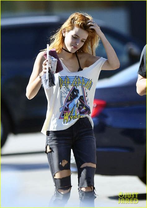 2017 ★ beautiful celebrity ★ bella thorne in black jeans with holes