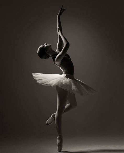 Pin By Katsumi Ishizaki On Ballerina Ballet Photography Poses