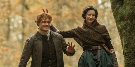outlander s sam heughan and caitriona balfe interview on