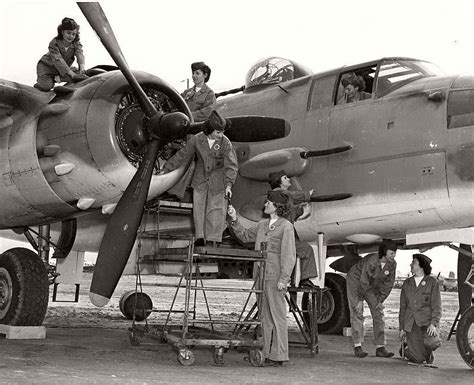 vintage photos of american women in world war ii monovisions black