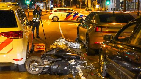 duo op scooter gewond na aanrijding met politieauto eindhoven