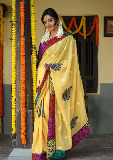 Bollywood Actress Scandals Vimalaraman In Saree Photo Gallery Actress Pic