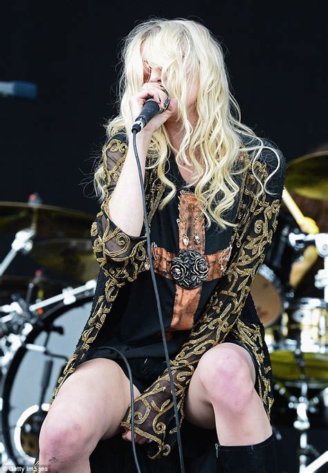 cher lloyd delights isle of wight fans in revealing t shirt while taylor momsen goes for gold