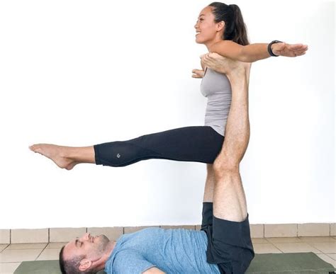 couple  yoga poses  easy medium  hard duo yoga poses improve