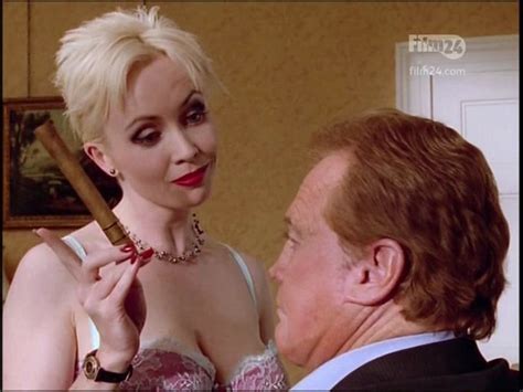 naked lysette anthony in hotel