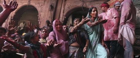 Breaking Taboo India S Widows Take Part In Colorful Festival Holi