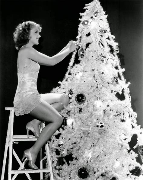 30 Vintage Hollywood Starlet Christmas Pin Up Photos Oldushistory