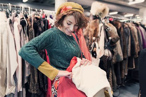 professional thrifter shares   thrift store shopping hacks