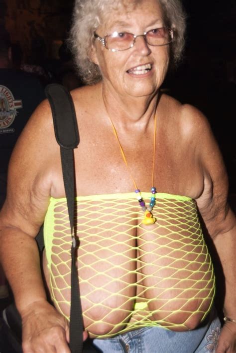 grandma s huge hanging tits 25 immagini