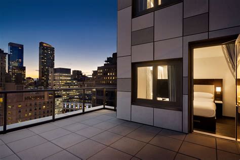 embassy suites  hilton  york manhattan times square  york hotel price address reviews