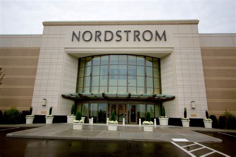 nordstrom  profit drops  holiday discounts