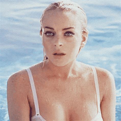 Tribute To Lindsay Lohan’s Boobs Barnorama