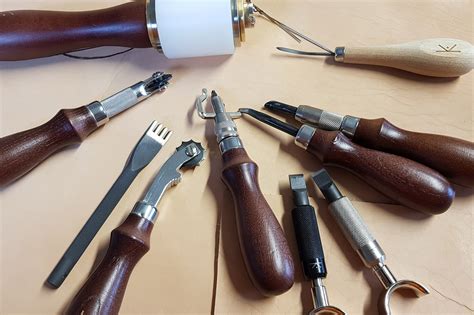 basic leather working tools  beginners