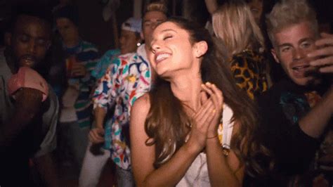 Ariana Grande Life  Find And Share On Giphy