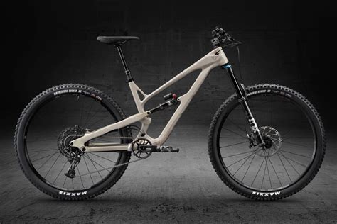 quick overview  yt industries  mountain bikes mbr flipboard