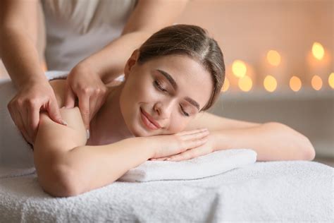 woman massage free stock cc0 photo