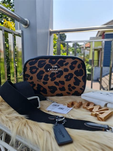 coach jamie camera bag  signature canvas  leopard print